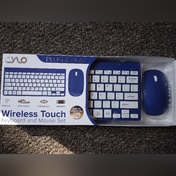 NWT Cylo Wireless Keyboard and Mouse - Picture 1 of 2